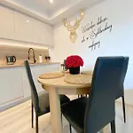 Zloty Jelen - Z Kominkiem - Scisle Centrum Miasta- Sauna - Widok Na Gory Apartman Szklarska Poręba